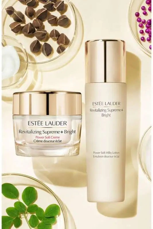 Estée Lauder Revitalizing Supreme Parlak Cilt Kremi 50 ml - Parlak ve Genç Görünümlü Cilt İçin Nemlendirici Bakım - 3