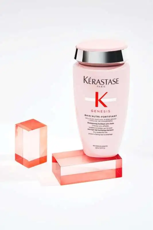 Kérastase Genesis Bain Riche Dökülme Karşıtı, Güçlendirici ve Saç Yoğunluğu Şampuanı 250 ml - 5