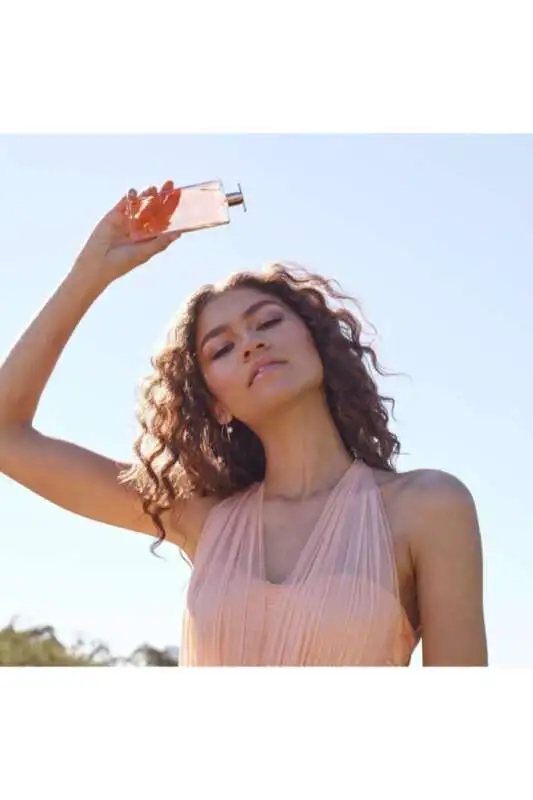 Lancôme Idôle Eau de Parfum 100ml Kadın Parfümü: Modern Zarafetin ve Gücün Simgesi - 6