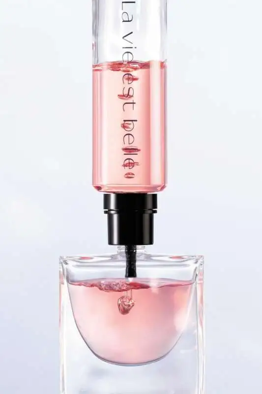 Lancome La Vie Est Belle Edp 75 ml Kadın Parfümü - 4