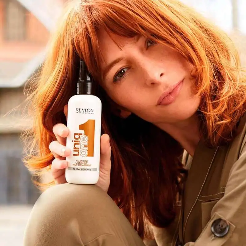 Revlon Uniq One Coconut 10 Etkili Durulanmayan Sprey Maske 150 ml | Hindistan Cevizi Kokulu, Çok Amaçlı Saç Bakım Spreyi - 4